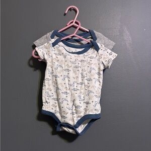 Duck duck goose dinosaur themed baby bodysuits bundle size 6-9m